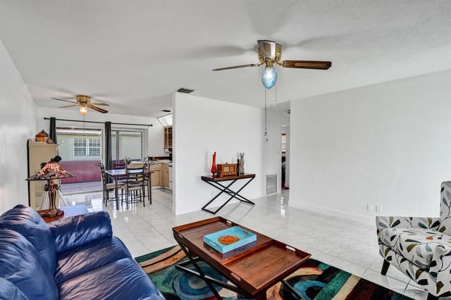 4900 NW 27 Terrace, Tamarac FL 33309 - Tamarac, FL - Photo 4
