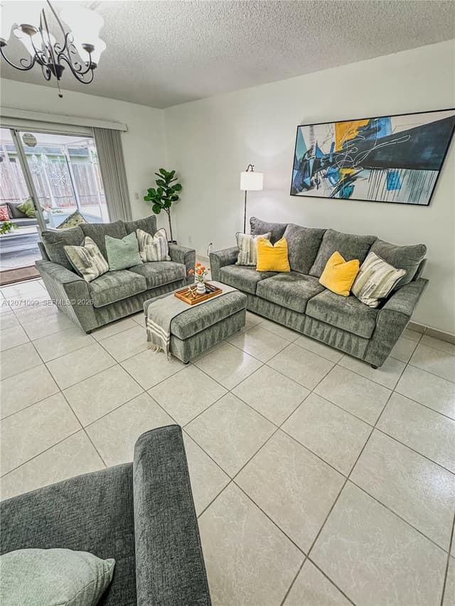 1063 Concert Way, Royal Palm Beach FL 33411 - Royal Palm Beach, FL - Photo 5