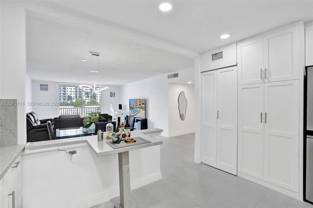 1401 S Ocean Dr # 302, Hollywood FL 33019 - Hollywood, FL - Photo 7