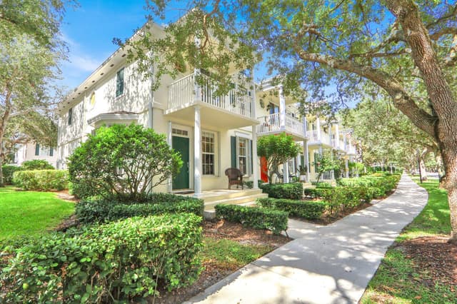 131 Radcliffe Court, Jupiter FL 33458 - Jupiter, FL - Photo 2