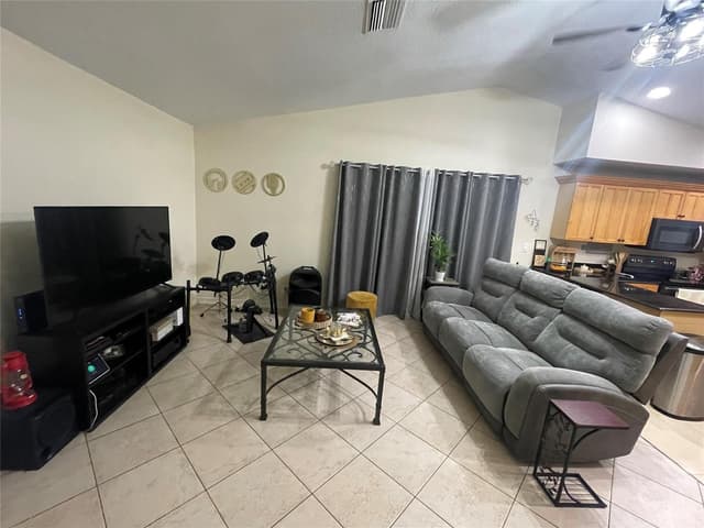8311 NW 53RD Court, Lauderhill FL 33351 - Lauderhill, FL - Photo 7