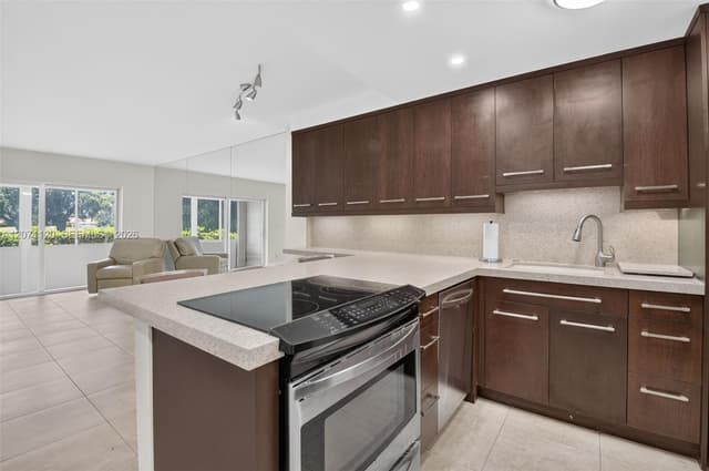 5501 NW 2nd Ave # 106, Boca Raton FL 33487 - Boca Raton, FL - Photo 5