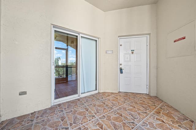 9539 WELDON Circle # F408, Tamarac FL 33321 - Tamarac, FL - Photo 7