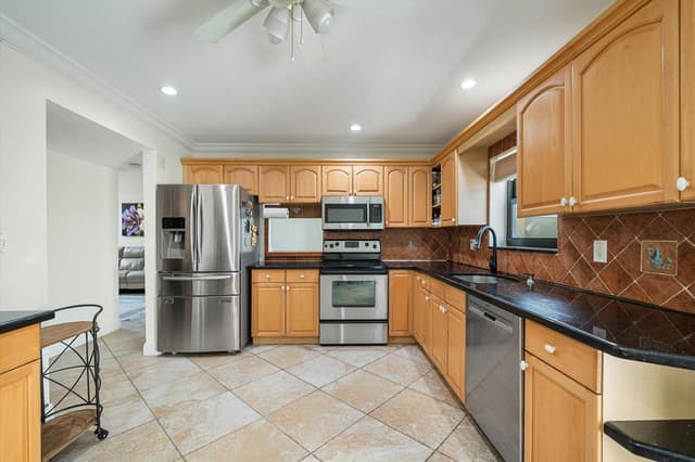 22505 Thousand Pines Lane, Boca Raton FL 33428 - Boca Raton, FL - Photo 7