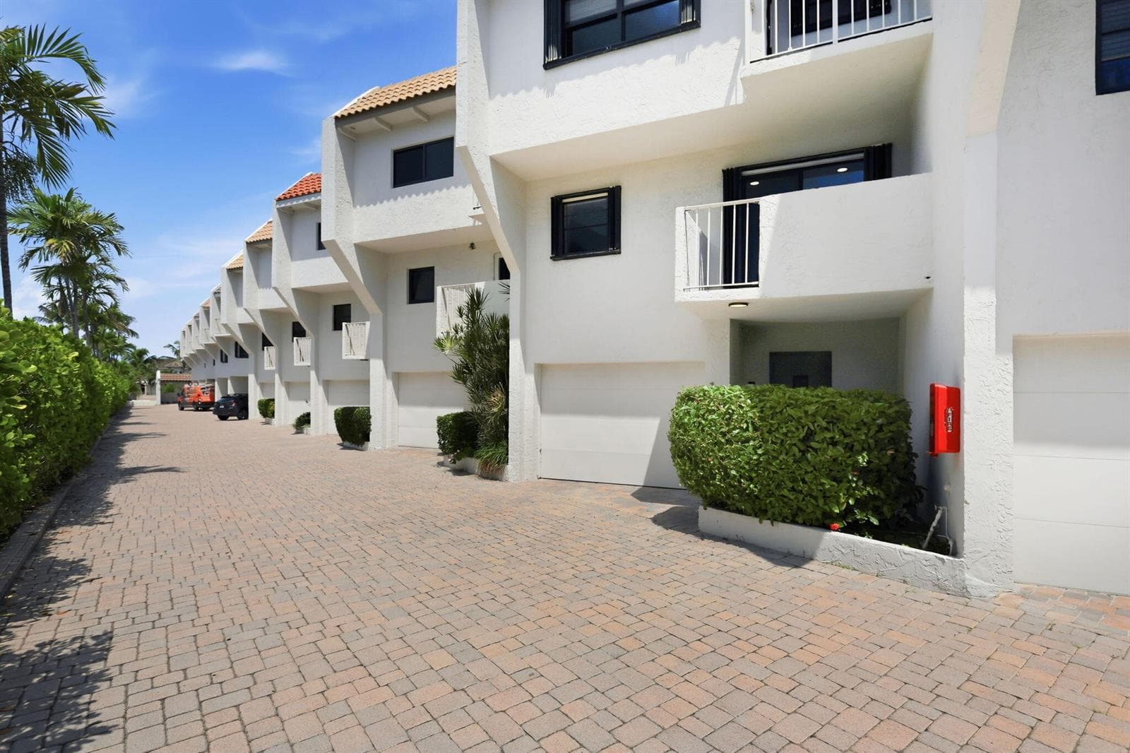 1222 Hillsboro Mile # 15, Hillsboro Beach FL 33062 - Hillsboro Beach, FL - Photo 1