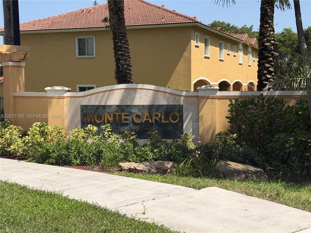 550 Saint Tropez Ln, Margate FL 33068 - Margate, FL - Photo 3