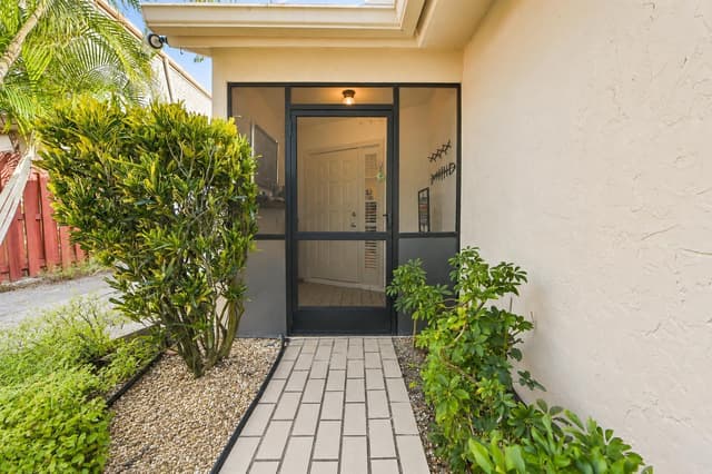 701 NW 25TH Avenue, Delray Beach FL 33445 - Delray Beach, FL - Photo 2