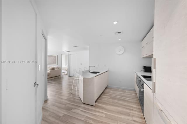1300 S Miami Ave # 3709, Miami FL 33130 - Miami, FL - Photo 3