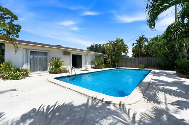 278 CAMELLIA Street, Palm Beach Gardens FL 33410 - Palm Beach Gardens, FL - Photo 2
