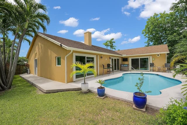 9811 NW 53rd Court, Coral Springs FL 33076 - Coral Springs, FL - Photo 4