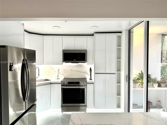 671 NE 195th St # 205E, Miami FL 33179 - Miami, FL - Photo 5