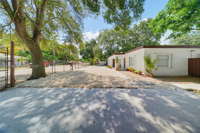2101 NW 93rd Ter, Miami FL 33147 - Miami, FL - Photo 4
