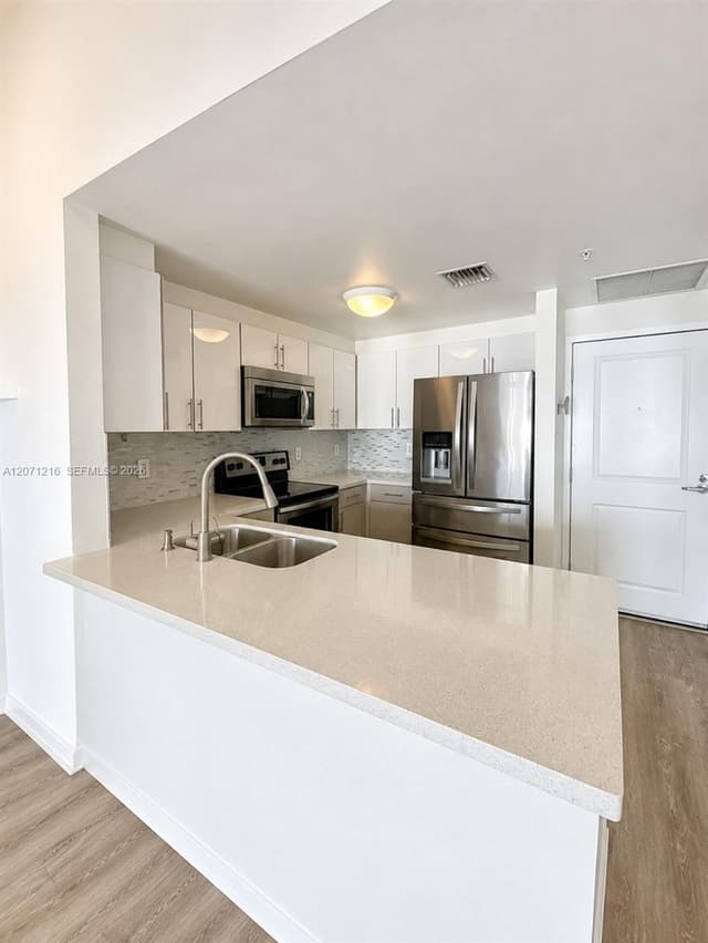 1250 S Miami Ave # 2413, Miami FL 33130 - Miami, FL - Photo 3