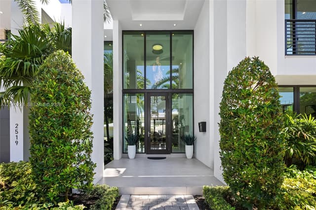 2519 Lucille Dr, Fort Lauderdale FL 33316 - Fort Lauderdale, FL - Photo 4