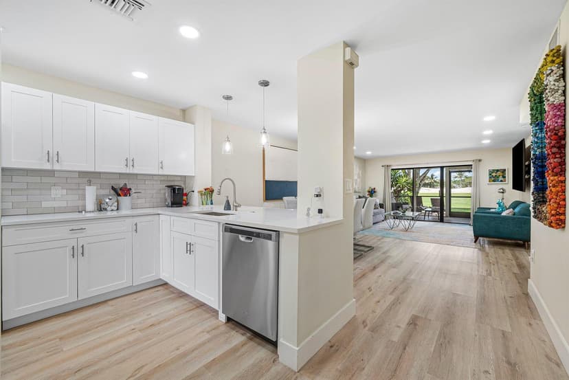 17 Southport Lane, Boynton Beach FL 33436