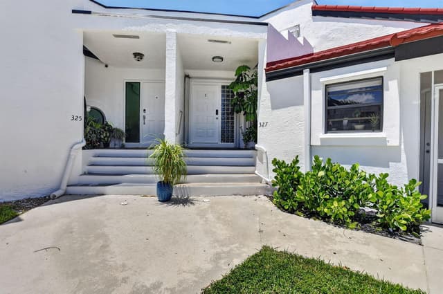 327 NW 36TH Avenue, Deerfield Beach FL 33442 - Deerfield Beach, FL - Photo 2