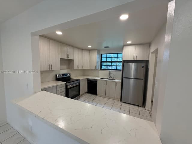 2065 NE 139th St, North Miami Beach FL 33181 - North Miami Beach, FL - Photo 6