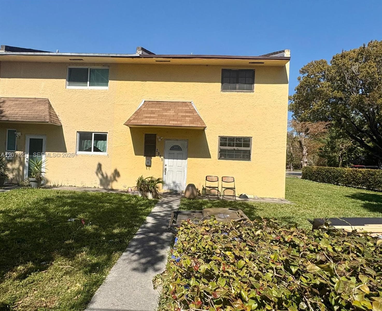 2065 NE 139th St, North Miami Beach FL 33181 - North Miami Beach, FL - Photo 1