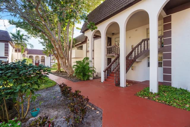 6181 NW 57TH Street # 107, Tamarac FL 33319 - Tamarac, FL - Photo 2