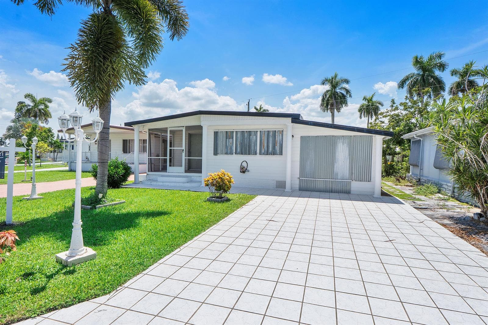 8670 SW 18TH Place, Davie FL 33324 - Davie, FL - Photo 1