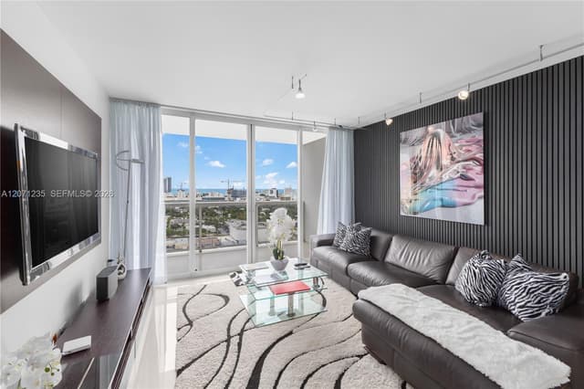 1800 Sunset Harbour Dr # 2409, Miami Beach FL 33139 - Miami Beach, FL - Photo 2