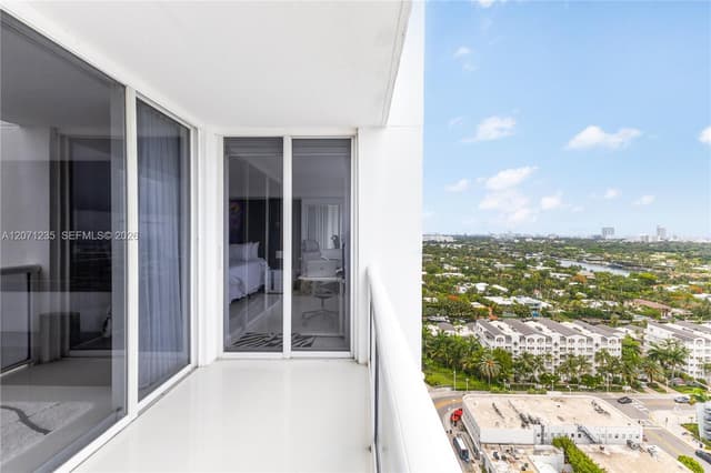 1800 Sunset Harbour Dr # 2409, Miami Beach FL 33139 - Miami Beach, FL - Photo 5