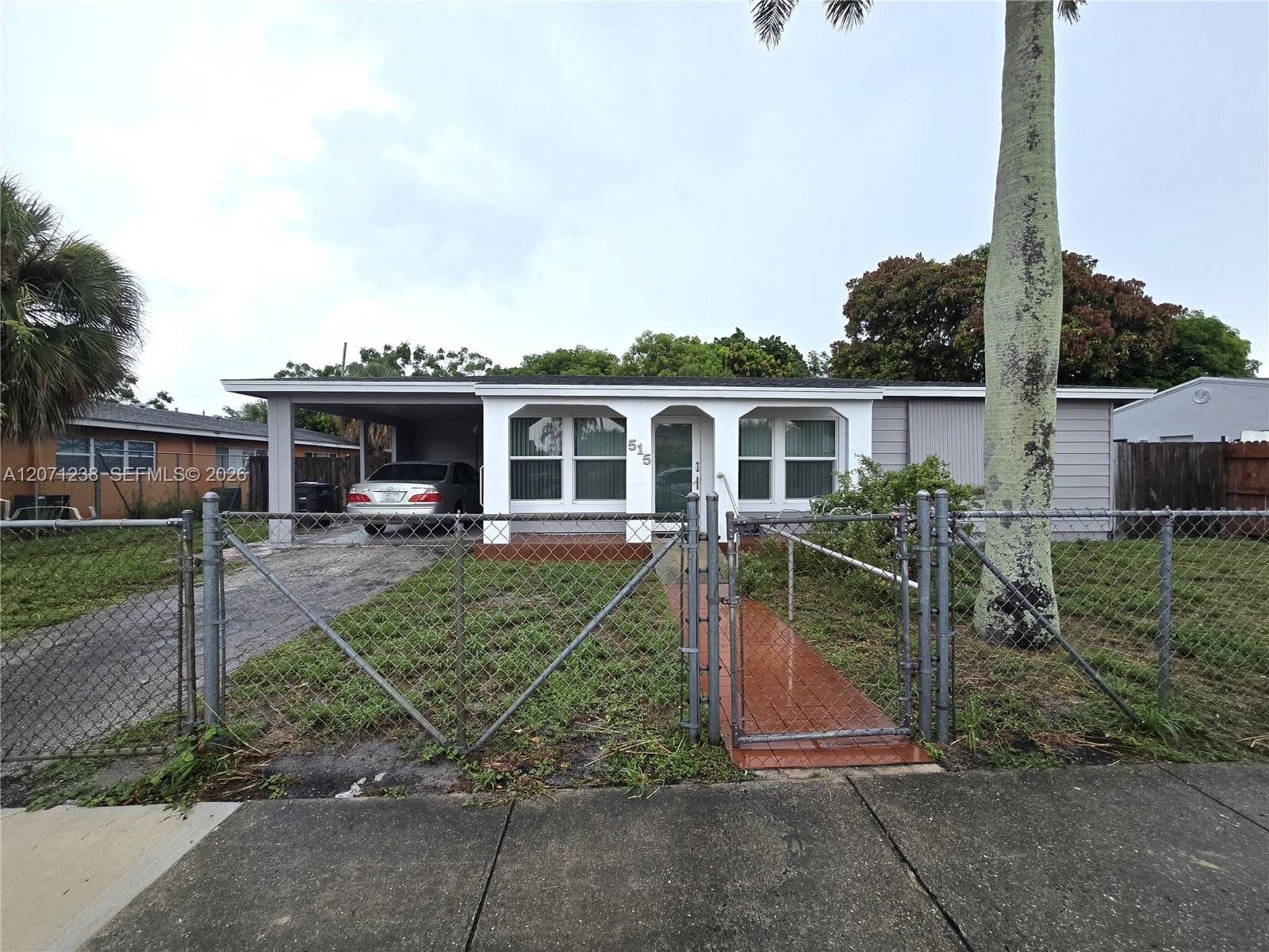 515 Hunter St, West Palm Beach FL 33405 - West Palm Beach, FL - Photo 1