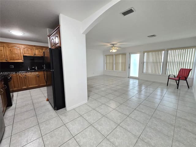 515 Hunter St, West Palm Beach FL 33405 - West Palm Beach, FL - Photo 5