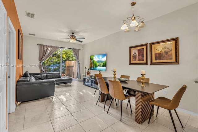 1810 SW 91st Ave, Miramar FL 33025 - Miramar, FL - Photo 4