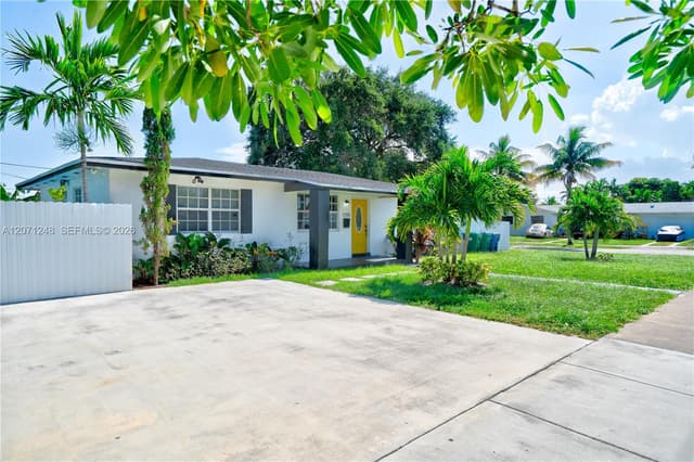 1298 NE 199th St, Miami FL 33179 - Miami, FL - Photo 2