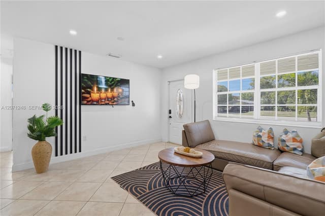 1298 NE 199th St, Miami FL 33179 - Miami, FL - Photo 6