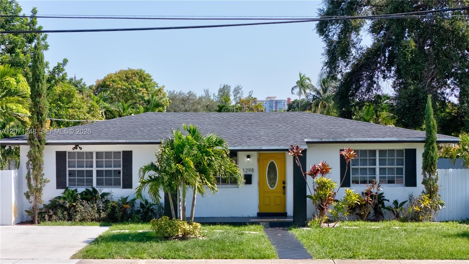1298 NE 199th St, Miami FL 33179 - Miami, FL - Photo 1