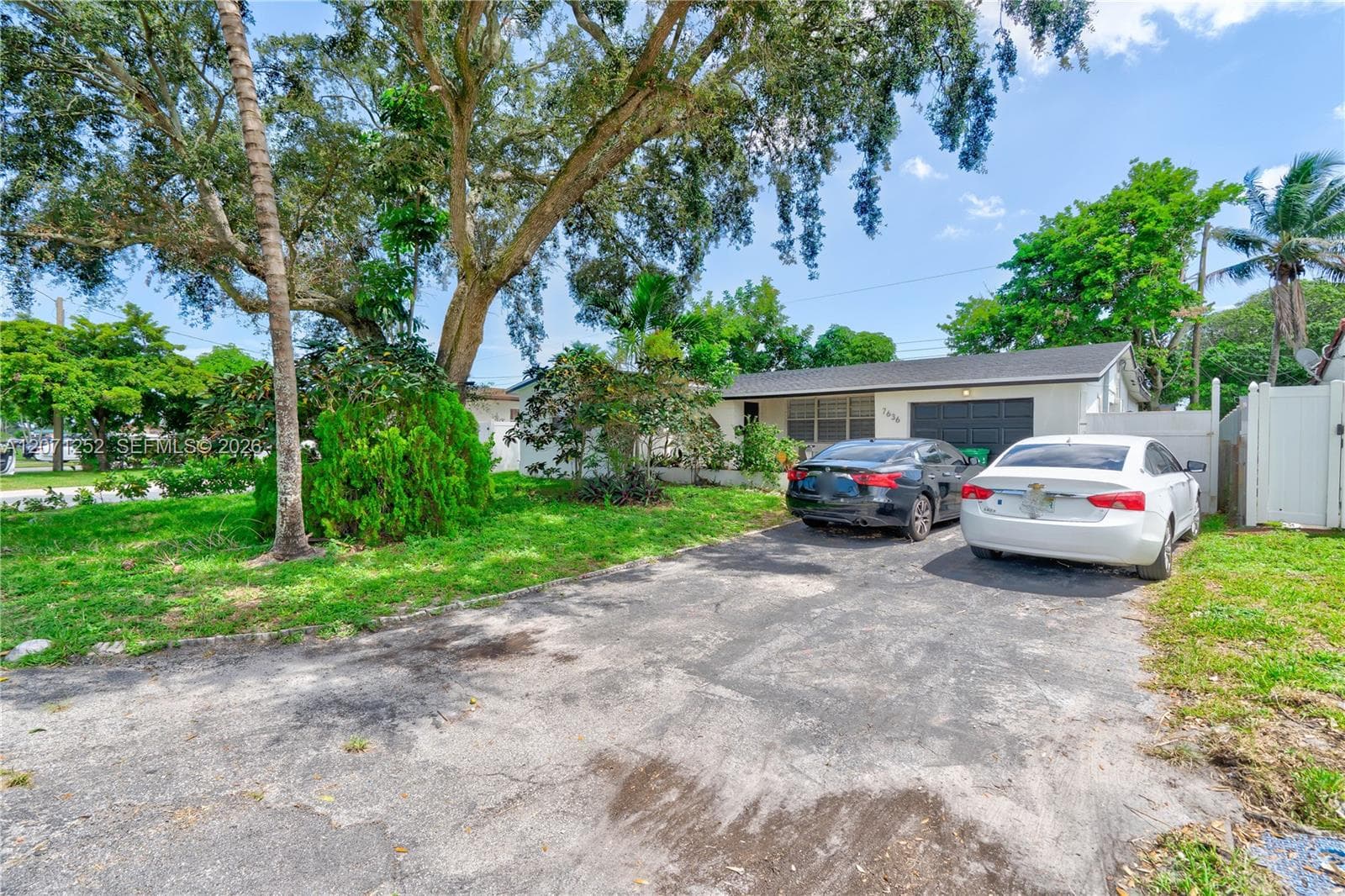 7636 Alhambra Blvd, Miramar FL 33023 - Miramar, FL - Photo 1
