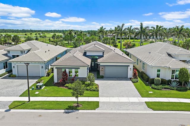 12172 Waterstone Circle, Palm Beach Gardens FL 33412 - Palm Beach Gardens, FL - Photo 3