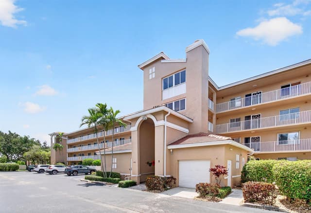 5746 CRYSTAL SHORES Drive # 303, Boynton Beach FL 33437 - Boynton Beach, FL - Photo 2