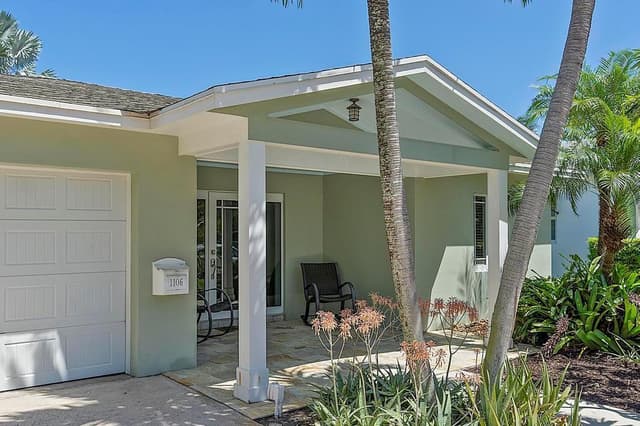 1106 N LAKESIDE Drive, FL 33460 - Photo 3