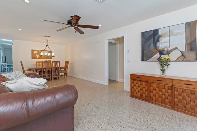 1106 N LAKESIDE Drive, FL 33460 - Photo 5