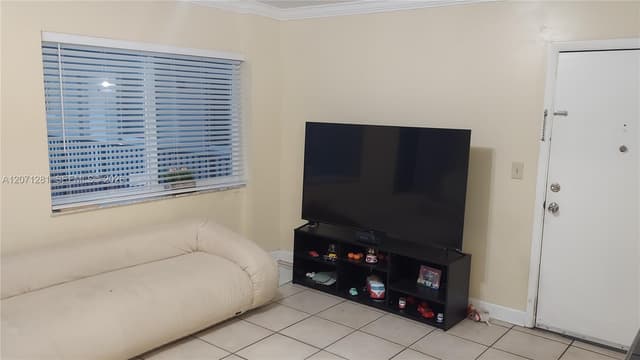 900 SW 84th Ave # 301E, Miami FL 33144 - Miami, FL - Photo 3