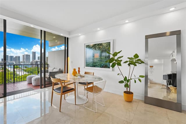 1000 Venetian Way # 1108, Miami FL 33139 - Miami, FL - Photo 5