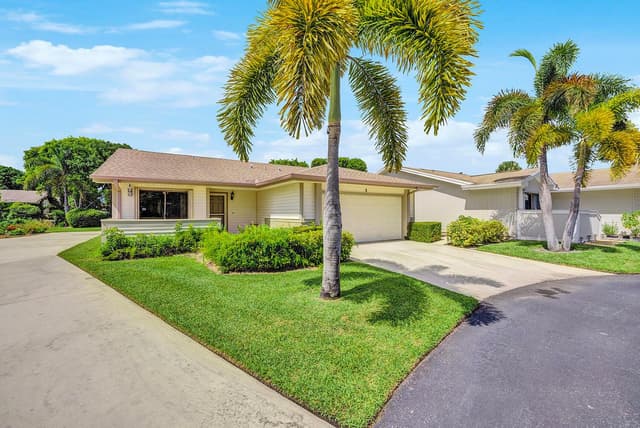 8 Eaton Place, Boynton Beach FL 33426 - Boynton Beach, FL - Photo 2