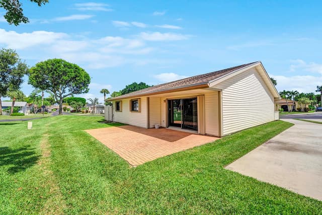 8 Eaton Place, Boynton Beach FL 33426 - Boynton Beach, FL - Photo 4