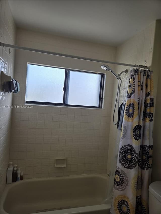 818 E Palm Run Dr, North Lauderdale FL 33068 - North Lauderdale, FL - Photo 7