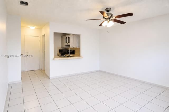 6605 W 26th Dr # 18, Hialeah FL 33016 - Hialeah, FL - Photo 2