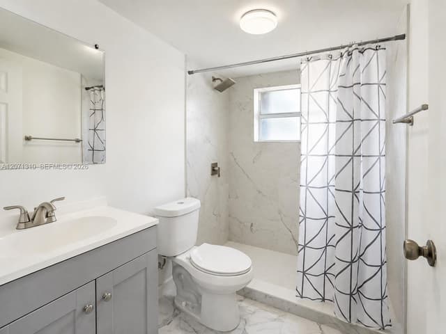 6605 W 26th Dr # 18, Hialeah FL 33016 - Hialeah, FL - Photo 3