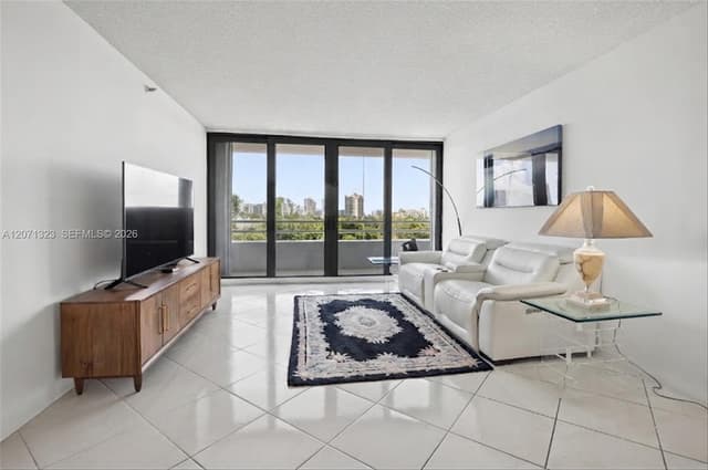 20355 NE 34th Ct # 724, Aventura FL 33180 - Aventura, FL - Photo 4