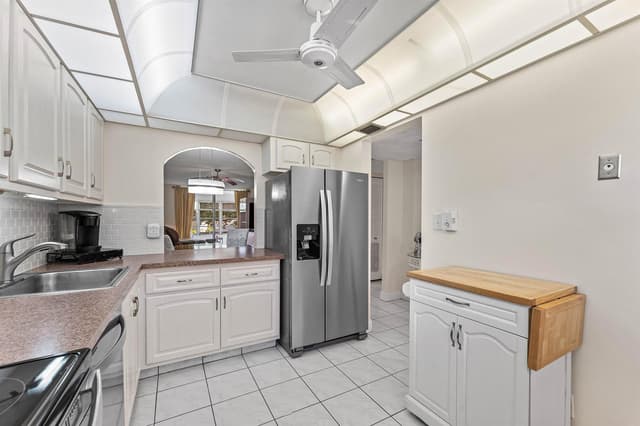 3251 Holiday Springs Boulevard # 206, Margate FL 33063 - Margate, FL - Photo 2