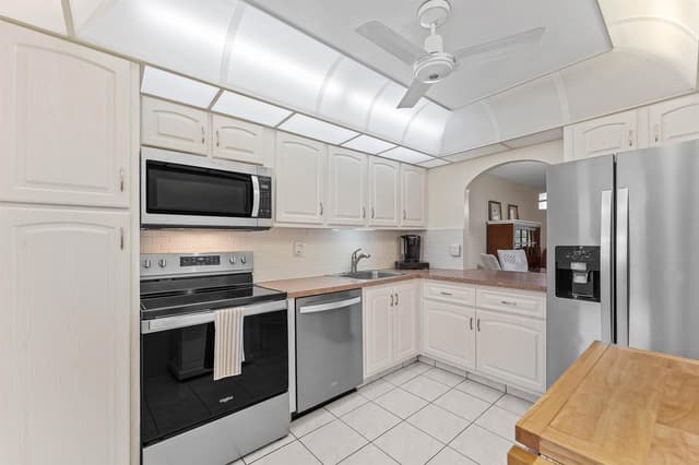 3251 Holiday Springs Boulevard # 206, Margate FL 33063 - Margate, FL - Photo 5