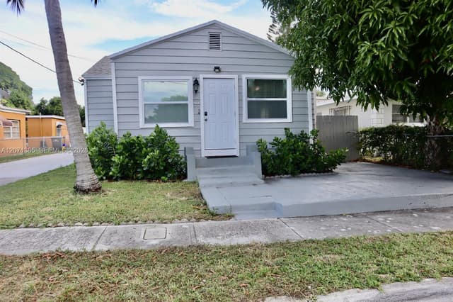 1112 11th St, West Palm Beach FL 33401 - West Palm Beach, FL - Photo 3