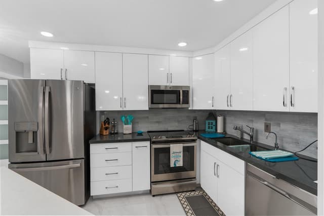 130 CYPRESS CLUB Drive # 306, Pompano Beach FL 33060 - Pompano Beach, FL - Photo 2