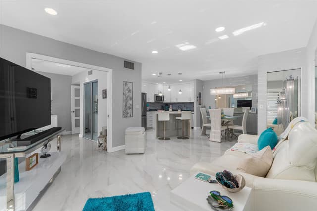 130 CYPRESS CLUB Drive # 306, Pompano Beach FL 33060 - Pompano Beach, FL - Photo 3